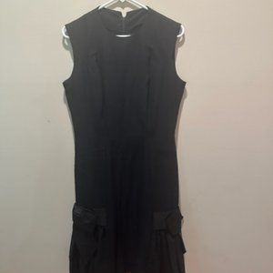 Black formal sleeveless dress with bottom bows Size Medium